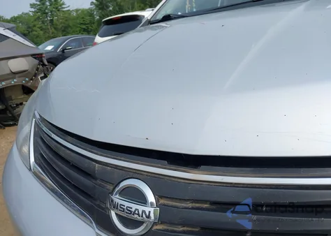 2011 Nissan Versa 1.8S из США, поврежденный, VIN 3N1BC1CP1BL416615